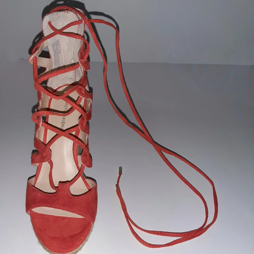 SAKS FIFTH AVENUE Chelsea Suede Lace-up Wedge 5.5